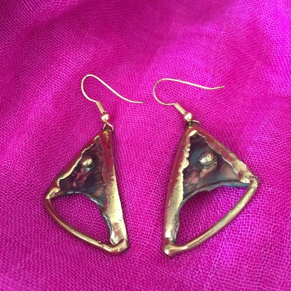 Stylish Artistic Earrings - Picture 3 of 3